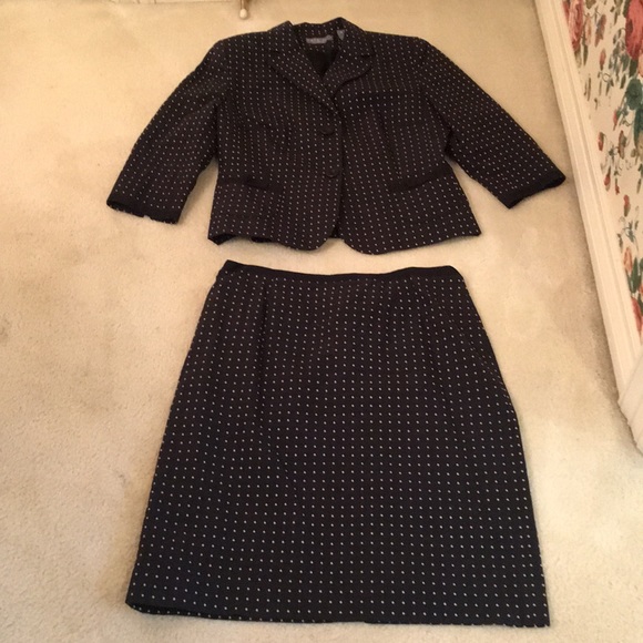 Kate Hill Jackets & Blazers - Kate Hill Skirt Suit